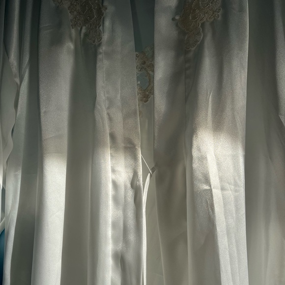 Dentelle Bridal Robe and Slip Set 💖 - Picture 5 of 14